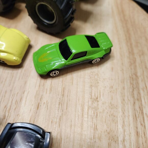 Kids Toy Car Lot – Grave Digger, Rev N Go – Pretend Play Vehicles - Picture 6 of 12